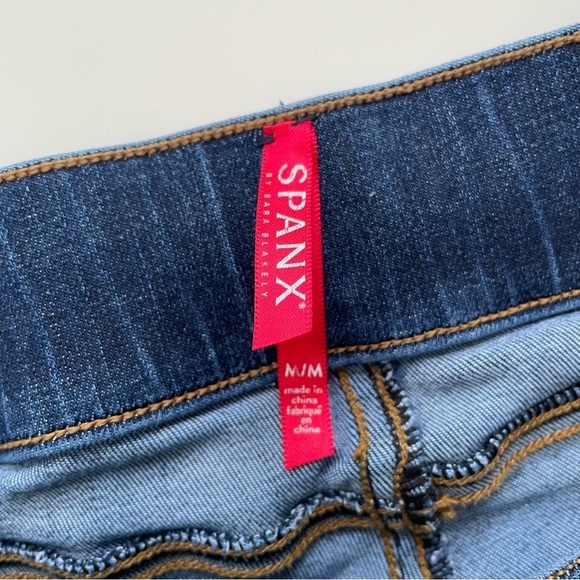 Spanx Distressed Ankle Skinny Jeans, Medium Wash Size Medium - Picture 7 of 12